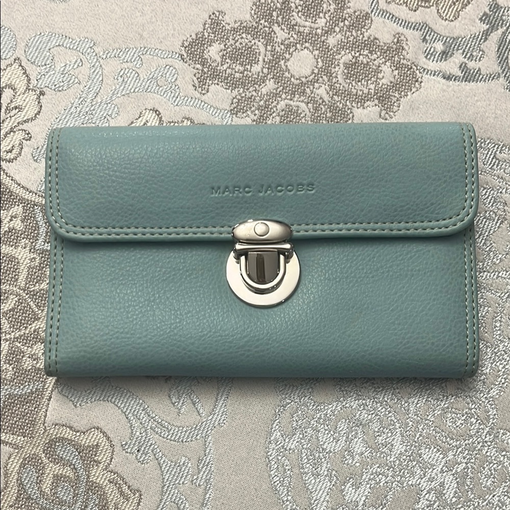 Marc Jacobs blue leather wallet EUC